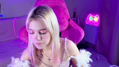 Lola online show from 19, 1, 2025
