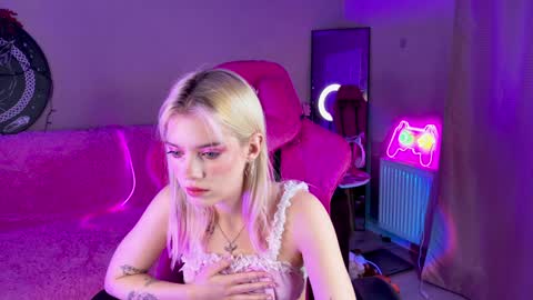 Lola online show from 23, 1, 2025