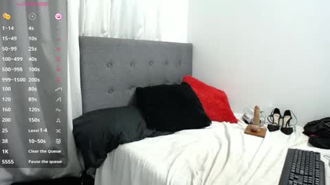 shayla_10 online show from 5, 10, 2025