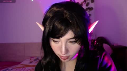 Shayla 3 online show from 5, 11, 2025