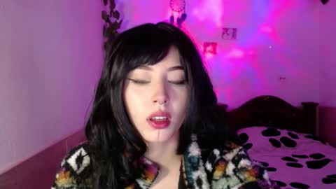 Shayla 3 online show from 22, 12, 2025