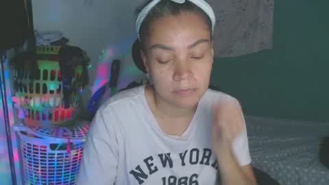 Snapshot of shayna_cute chatting on 1, 7, 2026 Shayna online show from 1, 7, 2026