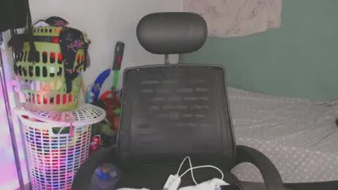 Snapshot of shayna_cute chatting on 3, 7, 2026 Shayna online show from 3, 7, 2026