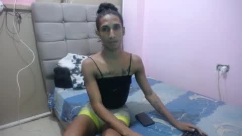 Snapshot of shayra33x chatting on 11, 10, 2025 shayra33x online show from 11, 10, 2025