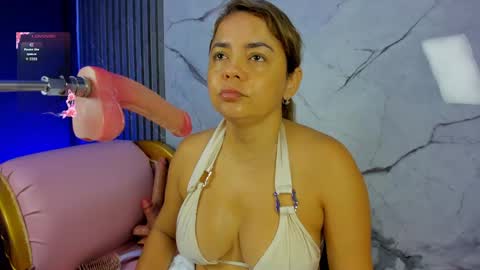 Snapshot of shayra_boobs2 chatting on 7, 5, 2026 shayra_boobs2 online show from 7, 5, 2026