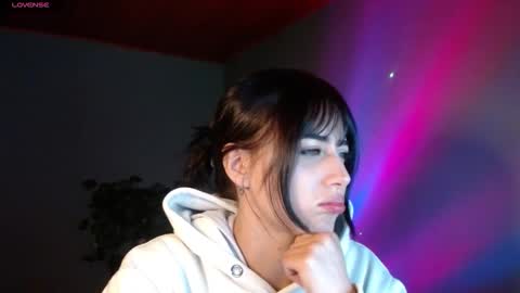 Snapshot of she_alice chatting on 27, 3, 2026 she_alice online show from 27, 3, 2026