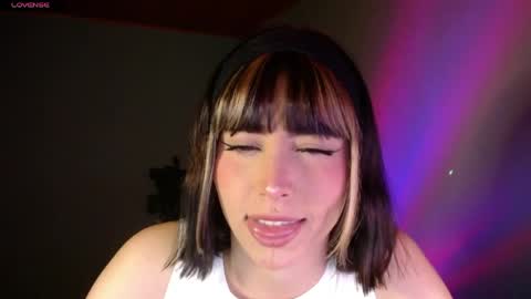 Snapshot of she_alice chatting on 16, 4, 2026 she_alice online show from 16, 4, 2026