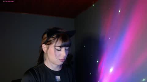 Snapshot of she_alice chatting on 28, 4, 2026 she_alice online show from 28, 4, 2026