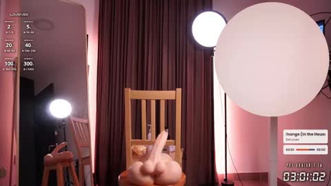 Laura c online show from 28, 9, 2025