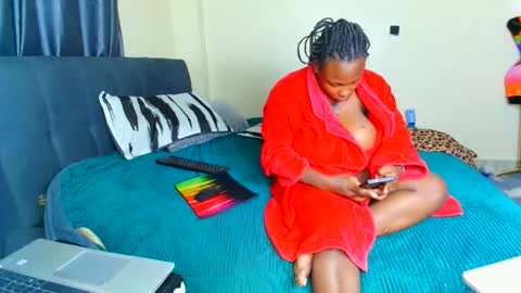 shee13 online show from 5, 2, 2026