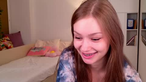 Snapshot of sheilla_pink chatting on 30, 5, 2026 SHEILA online show from 30, 5, 2026