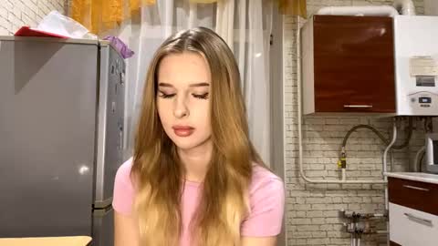 Snapshot of shelapeake chatting on 13, 10, 2025 Jenny online show from 13, 10, 2025