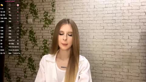 Snapshot of shelapeake chatting on 30, 10, 2025 Jenny online show from 30, 10, 2025