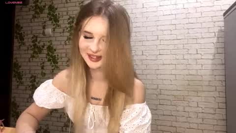 Snapshot of shelapeake chatting on 3, 11, 2025 Jenny online show from 3, 11, 2025