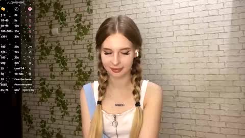 Snapshot of shelapeake chatting on 6, 11, 2025 Jenny online show from 6, 11, 2025