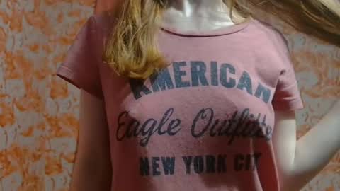 Erika online show from 17, 1, 2025