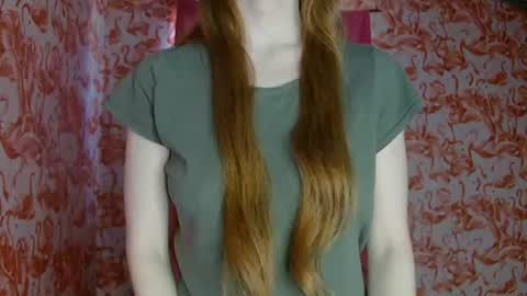 Snapshot of shelikessoymilk chatting on 17, 6, 2026 Erika online show from 17, 6, 2026