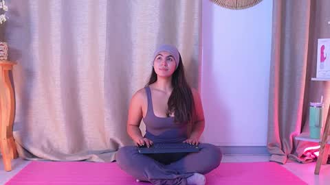  Transmission schedule Monday - Friday 715 am to 200 pm time Colombia  online show from 10, 11, 2025