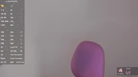 Snapshot of shelly_rohades chatting on 28, 11, 2025 online show from 28, 11, 2025