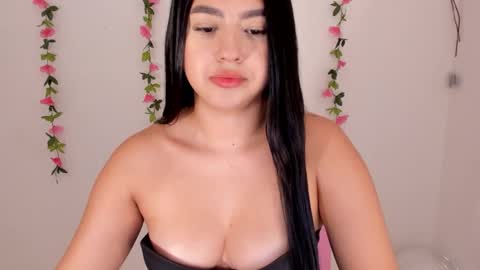 Snapshot of shellyrayhs1 chatting on 2, 3, 2026 Shelly rayhs online show from 2, 3, 2026