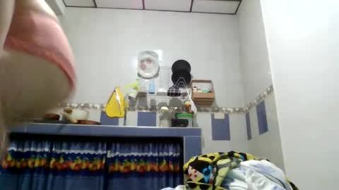 shelsyzevee_ online show from 17, 12, 2025