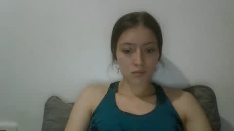 shelsyzevee_ online show from 19, 12, 2025