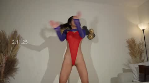  In instagram shena nomy online show from 2, 11, 2025