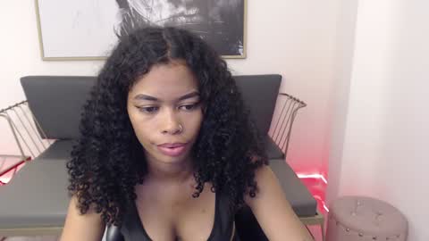 Snapshot of shenna_brunette_ chatting on 6, 12, 2024 Shenna online show from 6, 12, 2024