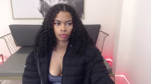 Snapshot of shenna_brunette_ chatting on 15, 12, 2024 Shenna online show from 15, 12, 2024