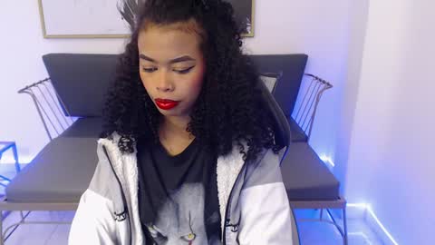 Snapshot of shenna_brunette_ chatting on 18, 12, 2024 Shenna online show from 18, 12, 2024