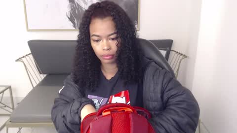 Snapshot of shenna_brunette_ chatting on 3, 1, 2025 Shenna online show from 3, 1, 2025