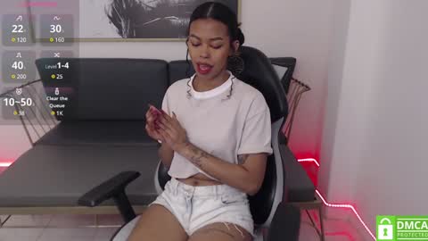 Snapshot of shenna_brunette_ chatting on 3, 2, 2025 Shenna online show from 3, 2, 2025