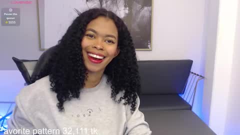 Snapshot of shenna_brunette_ chatting on 24, 2, 2025 Shenna online show from 24, 2, 2025