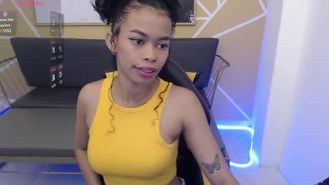 Snapshot of shenna_brunette_ chatting on 12, 3, 2025 Shenna online show from 12, 3, 2025