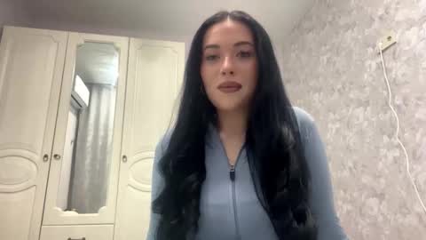 Snapshot of sherikavanleeuwen chatting on 17, 3, 2026 Mia meow meow online show from 17, 3, 2026