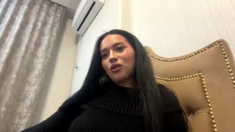 Snapshot of sherikavanleeuwen chatting on 18, 3, 2026 Mia meow meow online show from 18, 3, 2026