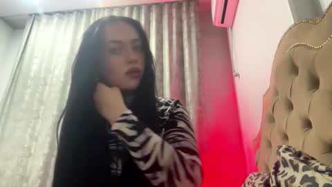 Snapshot of sherikavanleeuwen chatting on 19, 3, 2026 Mia meow meow online show from 19, 3, 2026