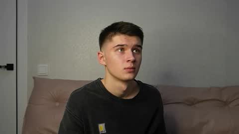 Snapshot of sherlockmax chatting on 6, 11, 2025 Max online show from 6, 11, 2025