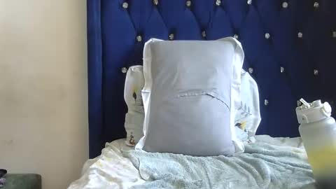 Snapshot of sherry_l chatting on 23, 11, 2025 sherry_l online show from 23, 11, 2025