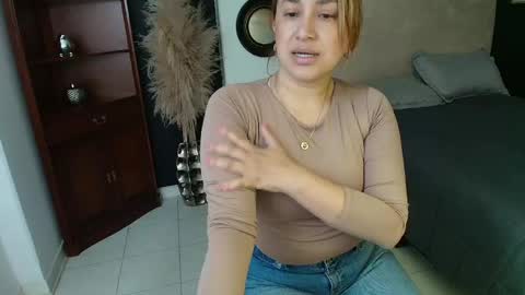 sheryl_jones online show from 15, 5, 2026