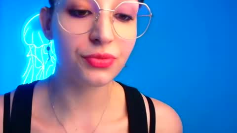 Snapshot of sheryl_sweet chatting on 12, 3, 2025 Sheryl online show from 12, 3, 2025