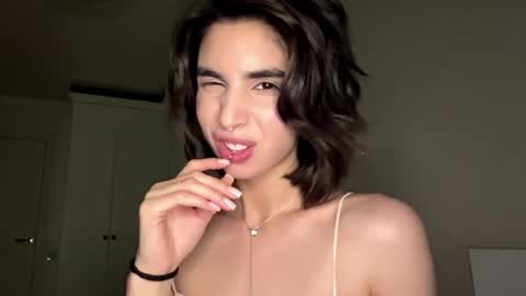 Amy online show from 11, 5, 2026