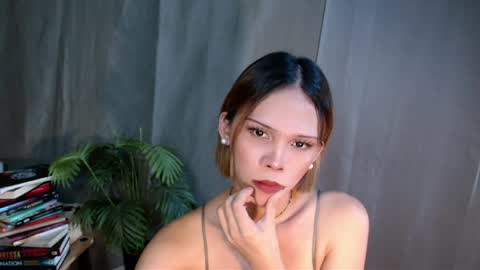 Snapshot of shes_notme chatting on 8, 4, 2026 Lana But you can spell it backwards online show from 8, 4, 2026