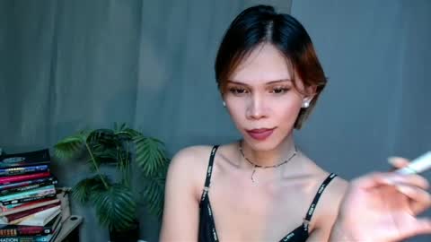 Snapshot of shes_notme chatting on 9, 4, 2026 Lana But you can spell it backwards online show from 9, 4, 2026