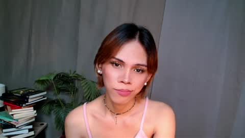 Snapshot of shes_notme chatting on 10, 4, 2026 Lana But you can spell it backwards online show from 10, 4, 2026