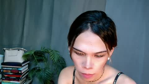 Snapshot of shes_notme chatting on 23, 4, 2026 Lana But you can spell it backwards online show from 23, 4, 2026