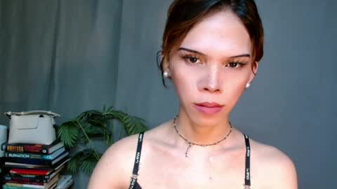 Snapshot of shes_notme chatting on 26, 4, 2026 Lana But you can spell it backwards online show from 26, 4, 2026