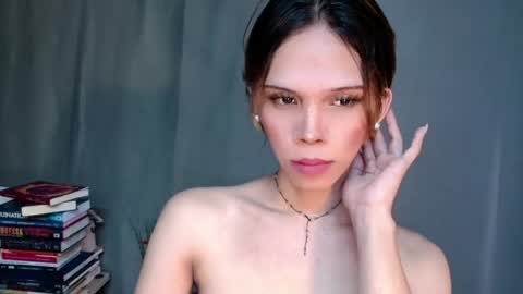 Snapshot of shes_notme chatting on 15, 5, 2026 Lana But you can spell it backwards online show from 15, 5, 2026