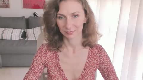 shesleepsnaked online show from 27, 9, 2025