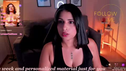 Snapshot of sheyla_hills_ chatting on 21, 4, 2026 Sheyla online show from 21, 4, 2026